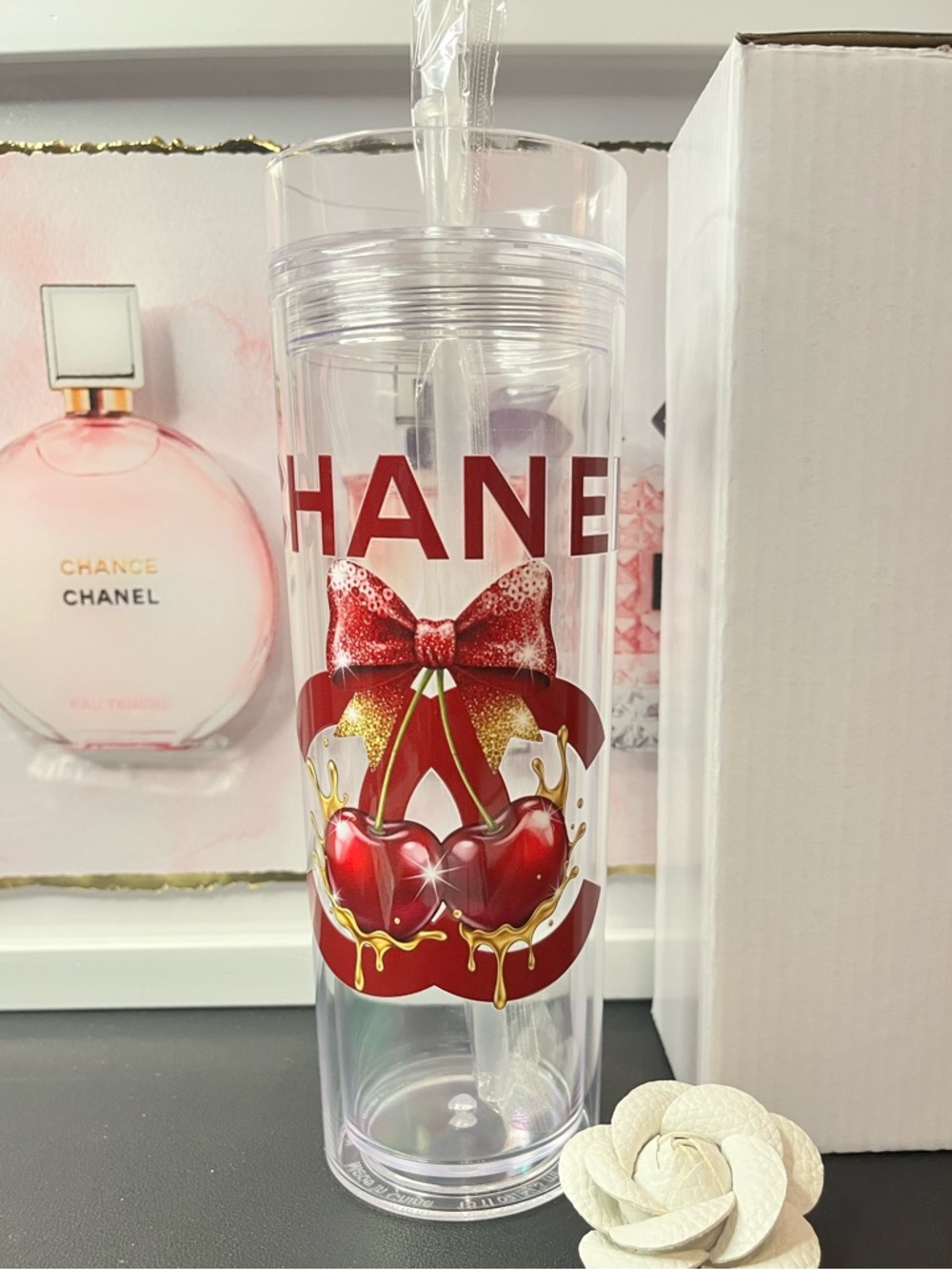 🆕Plastic (Bpa free)🍒 FASHION TUMBLER NWT ( handmade)NIB WITH STRAW TOPPER .